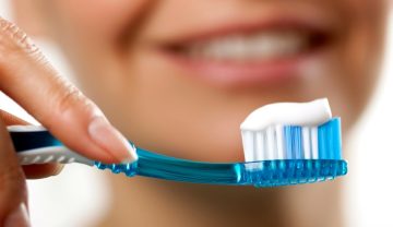 چرا باید مسواک بزنیم